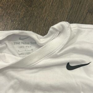 White Nike Tee Dry-Fit